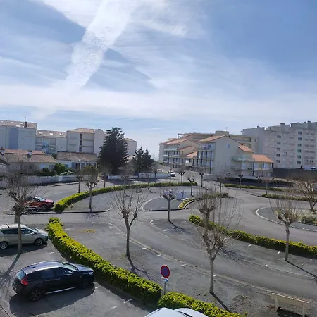 Lägenhet Spacieux 4 Pers A 200m De La Avec Parking Prive - Fr-1-323-443