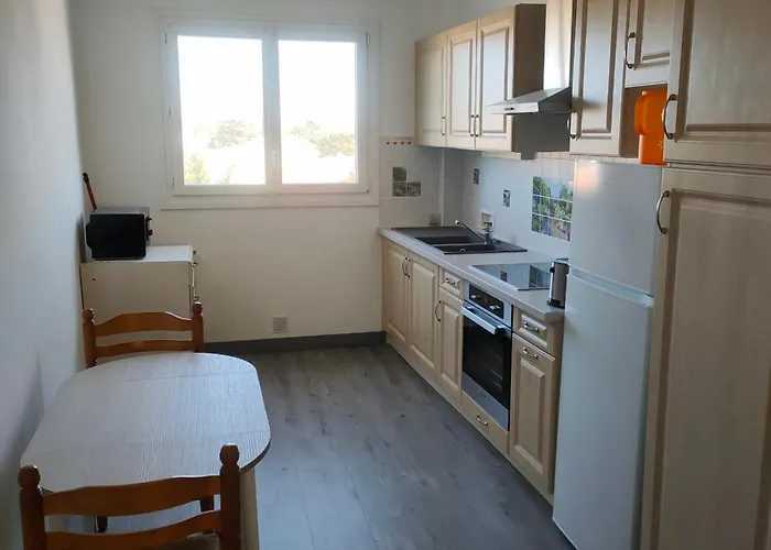 Spacieux 4 Pers A 200m De La Avec Parking Prive - Fr-1-323-443 아파트